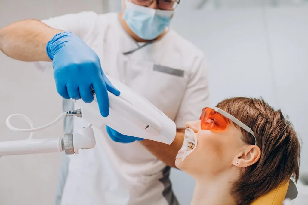 6 Reasons for Professional Zoom Teeth Whitening